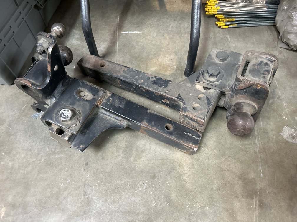 Trailer Hitches, 2pcs