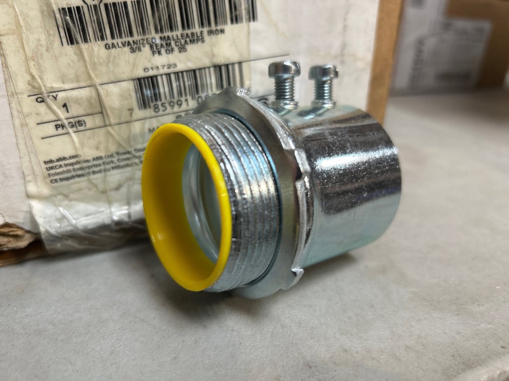 Hubble 1 1/2in Connectors, approx 70pcs