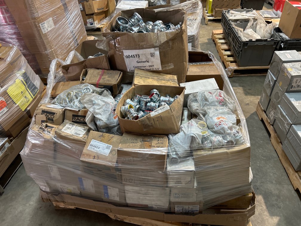 Assorted EMT Connectors, various Sizes, contents of Pallet