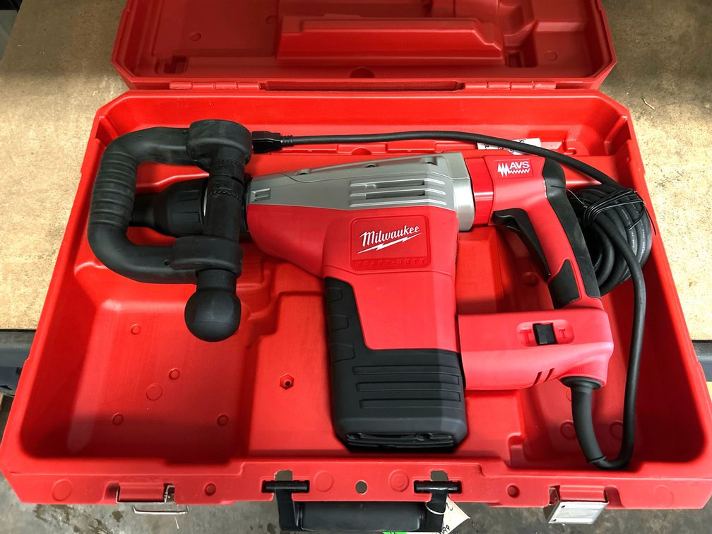 Milwaukee 15lb SDS Max Demolition Hammer, inv #ro699