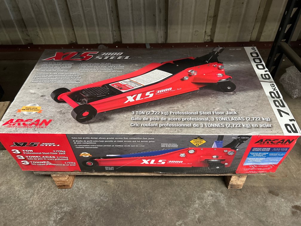 Unused XLS 3 Ton Floor Jack