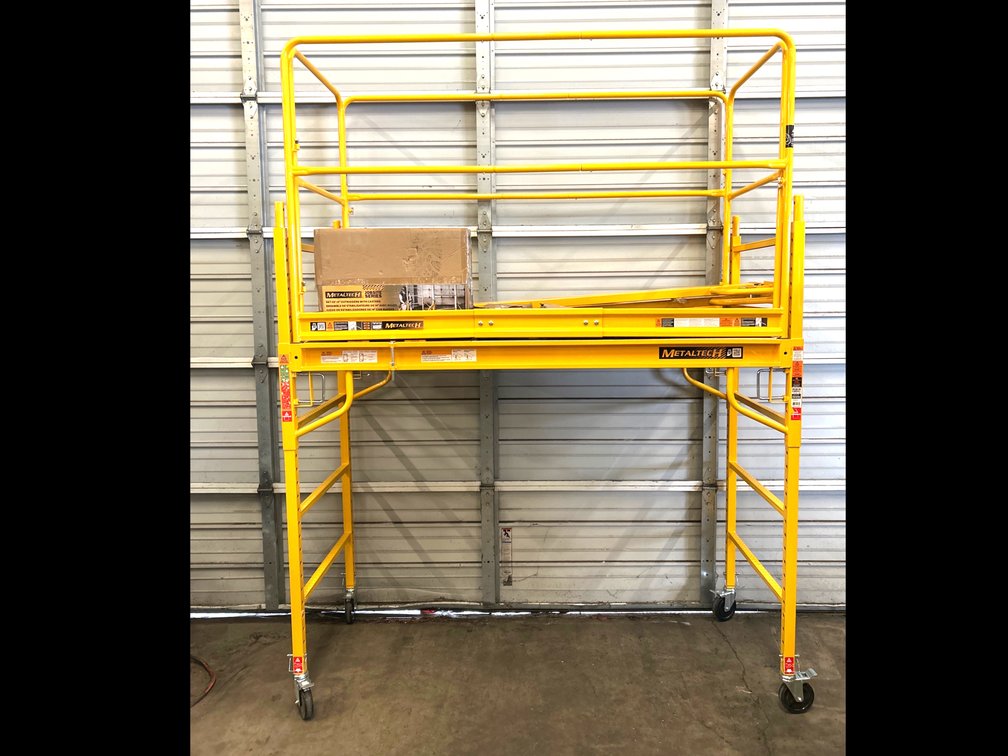 Metal Tech Mobile 6ft Scaffold, includes Guard Rail Kit and Outrigger Kit 