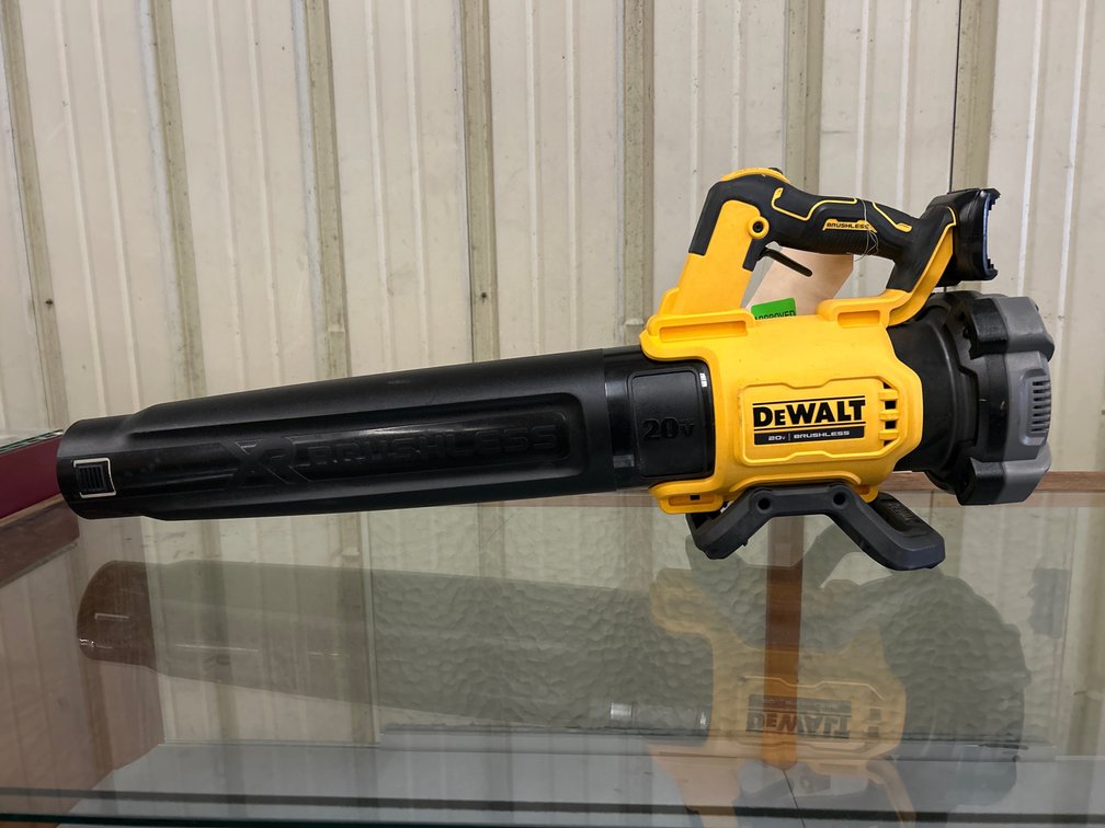DeWalt 20V Brushless Blower, includes Battery and Charger, inv #c49607