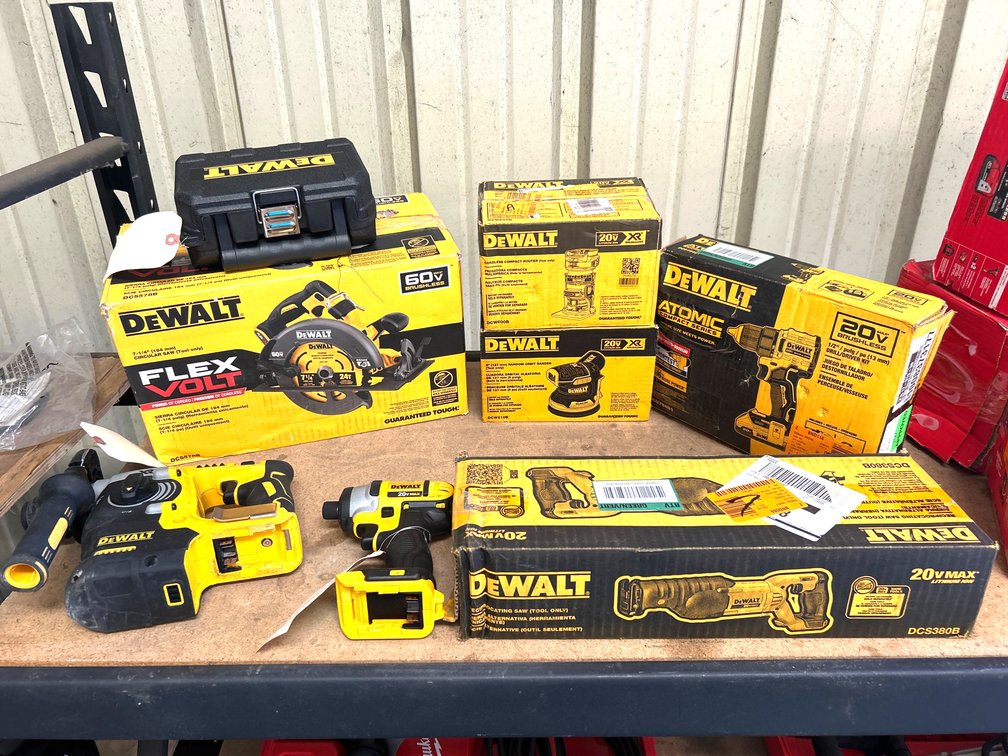 DeWalt 60V & 20V Power Tools, 8pcs, Includes Battery and Charger, inv #de8t1507