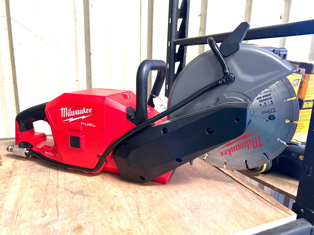 Milwaukee M18 Fuel 9in Cut-Off Saw, inv #m130233