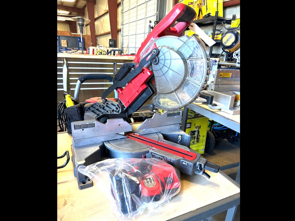 Milwaukee M18 10in Dual Bevel Sliding Miter Saw, includes Battery and Charger, inv #m130203