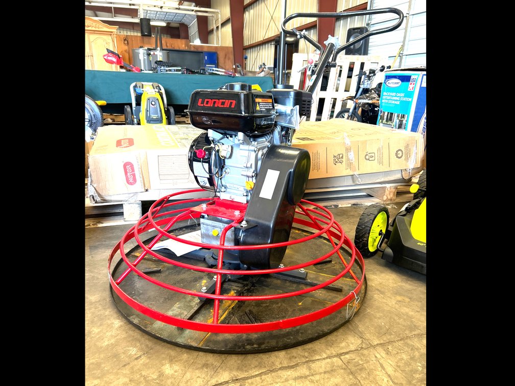 Unused Lancin 32in Gas Power Trowel 
