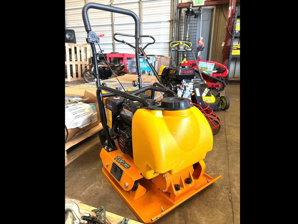 Unused 2025 Future Gas Plate Compactor
