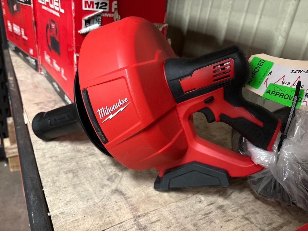 Milwaukee M12 Drain Snake, includes Battery and Charger, inv #m130450