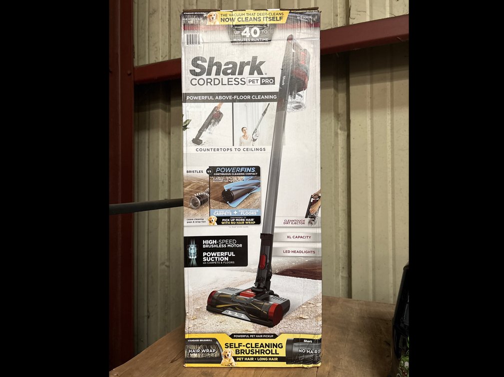 Shark Cordless Pet Pro stick Vac