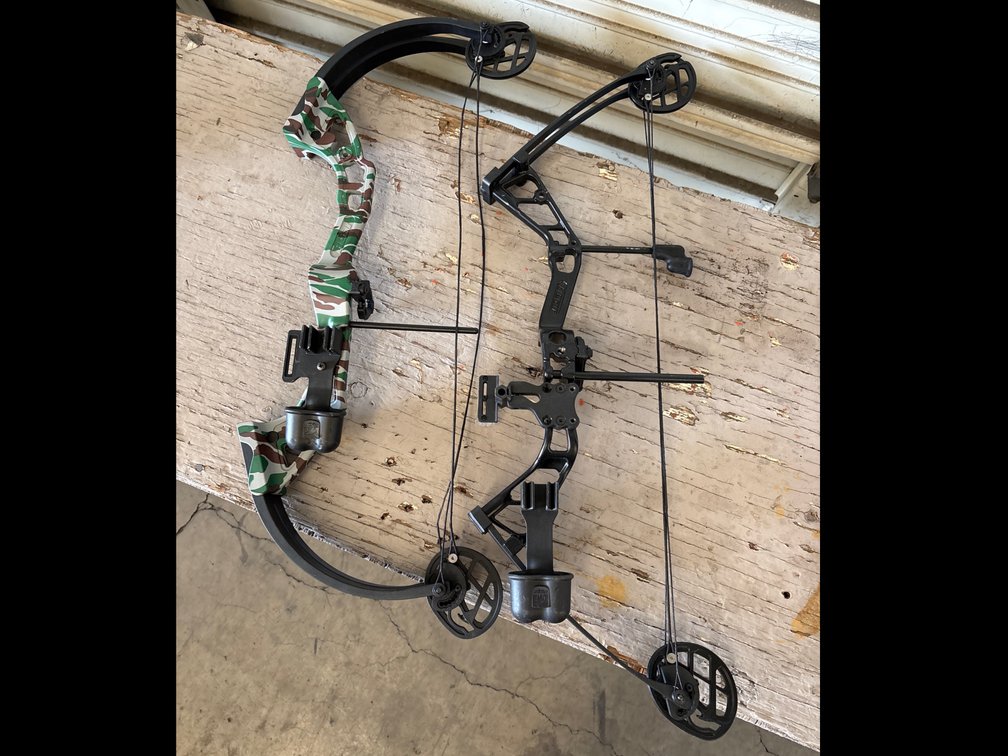 Bear Youth Compound Bows, 2pcs