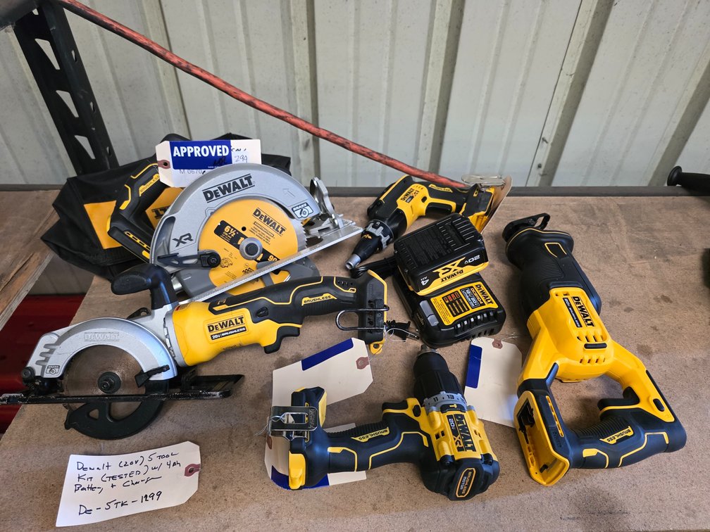 Dewalt 5 Tool Power Tools Includes Battery and charger, inv #de5tk