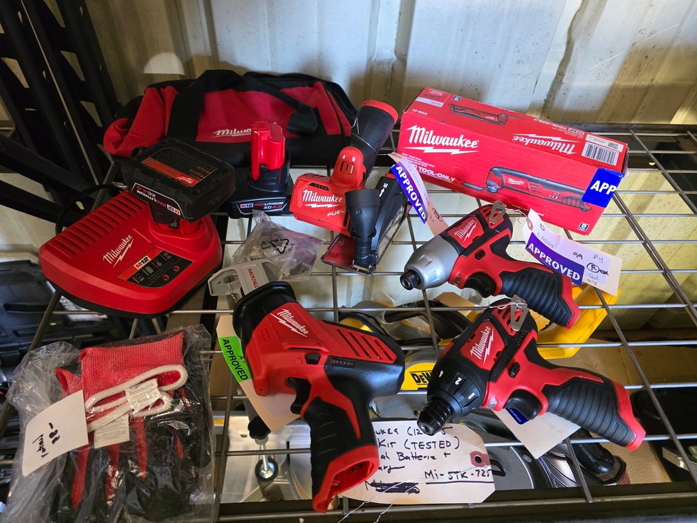 Milwaukee M12 5pc Power Tools Includes Battery and charger, inv mi5tk725