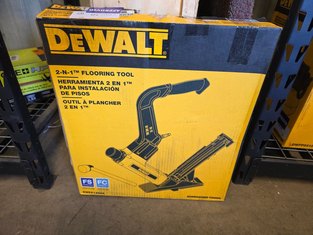 Dewalt 2in1 Flooring Tool, inv #p0265