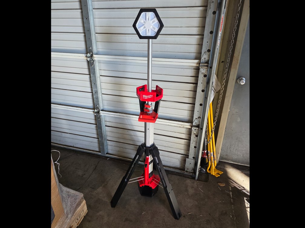 Milwaukee M18 Rocket Light TOOL ONLY, inv #mi0219
