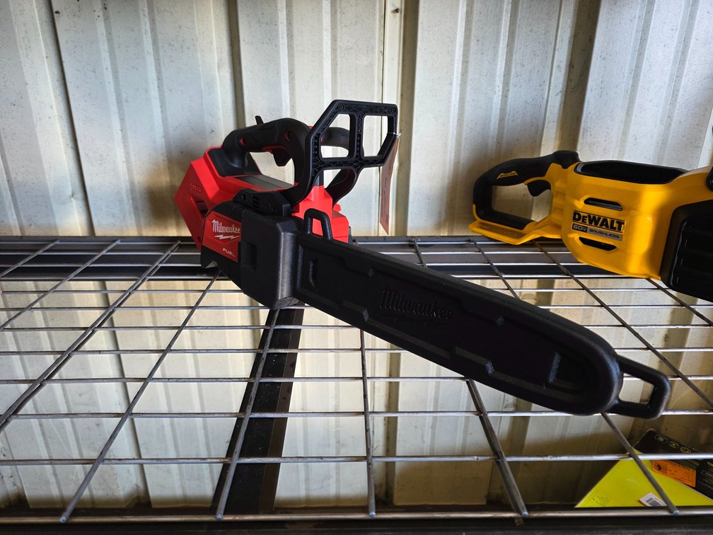 Milwaukee M18 Fuel Cordless Chainsaw TOOL ONLY, inv #00880