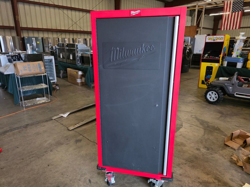Milwaukee High Capacity Stell Cabinet 