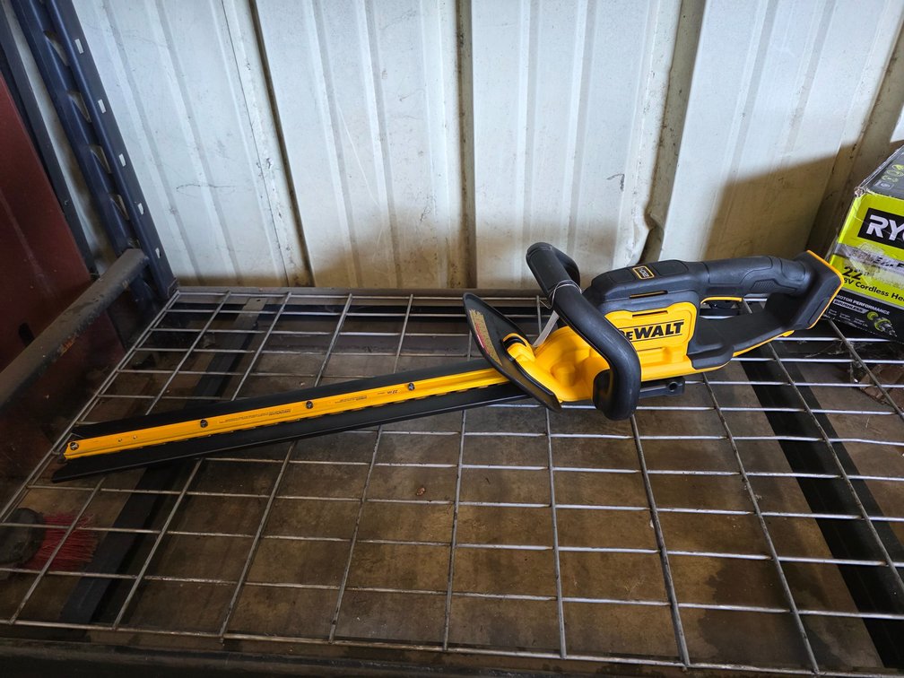 Dewalt 20v Hedge Trimmer, inv #q0450