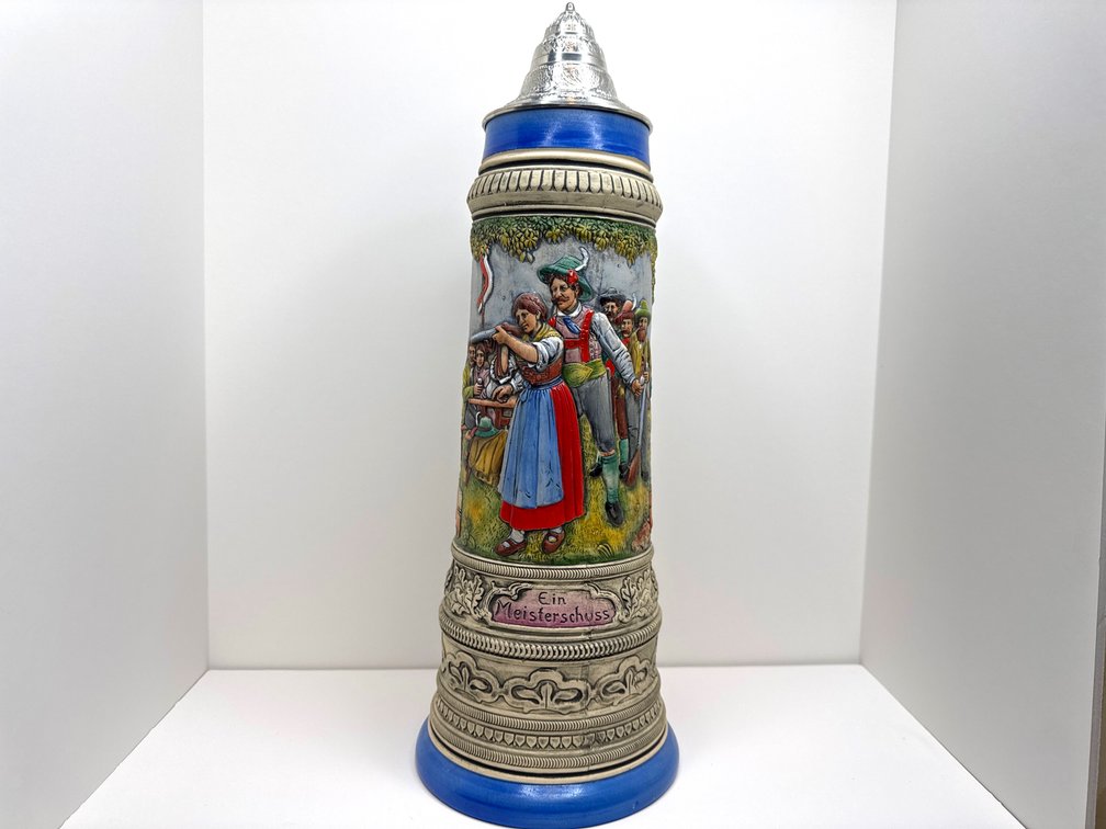 Image for Online Auction - Vintage Steins, Knives, Clocks and Belt Buckles