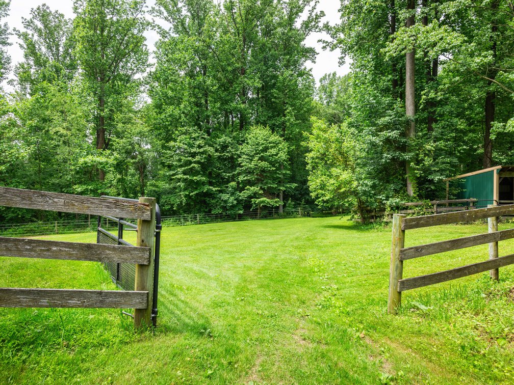 Image for Real Estate Auction for Dave and Dorothy Stoltzfoos