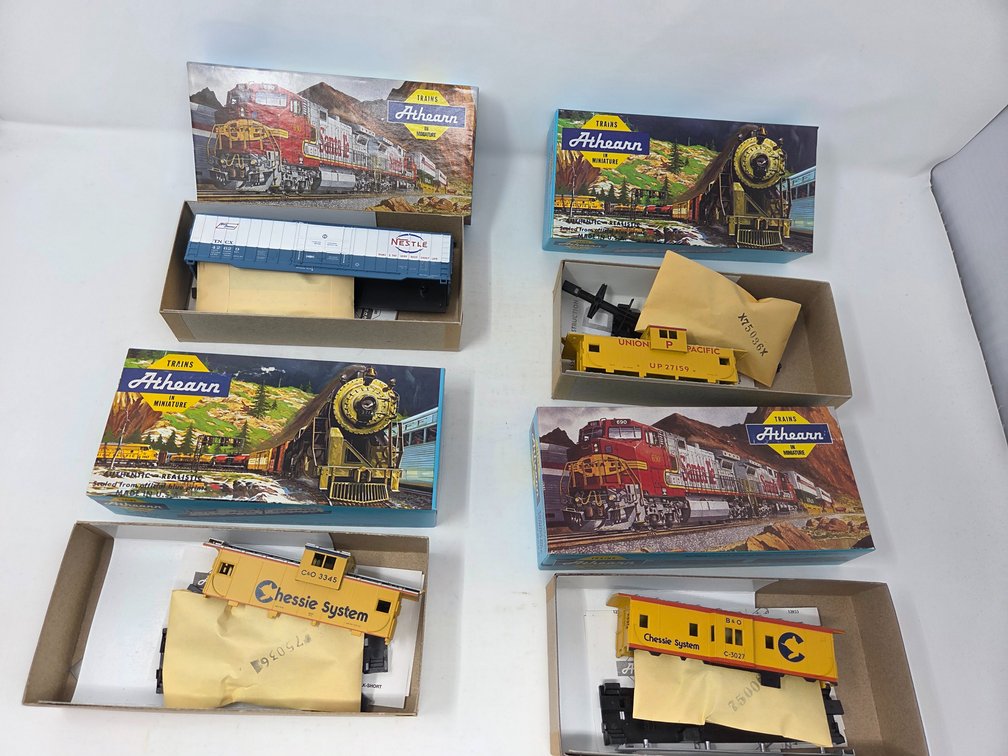 4 HO Scale Rolling Stock Model Kits