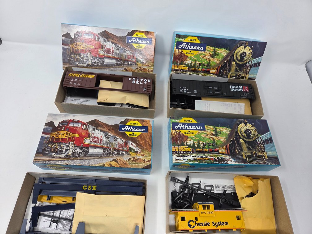 4 HO Scale Rolling Stock Model Kits