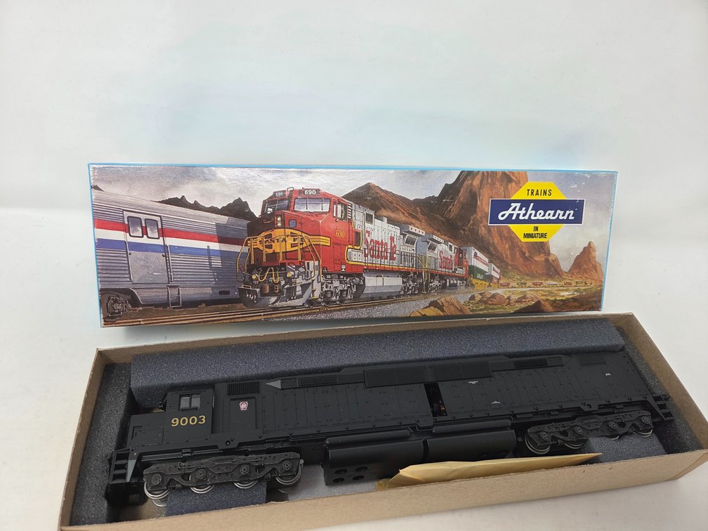 HO Scale Athearn Pennsylvania #9003 Engine