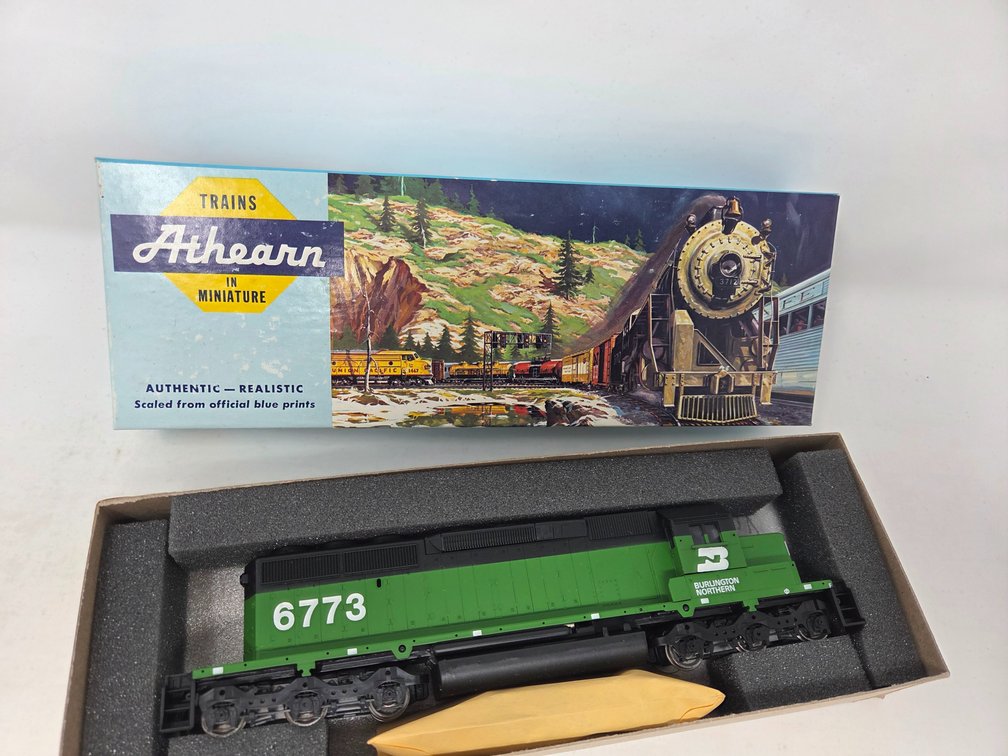 HO Scale Athearn Burlington Northern #6773 Locomotive