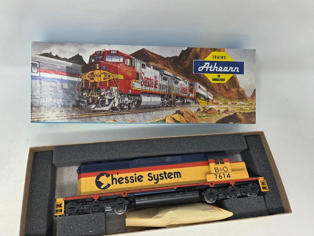HO Scale Athearn Chessie System B-O #7614 Locomotive