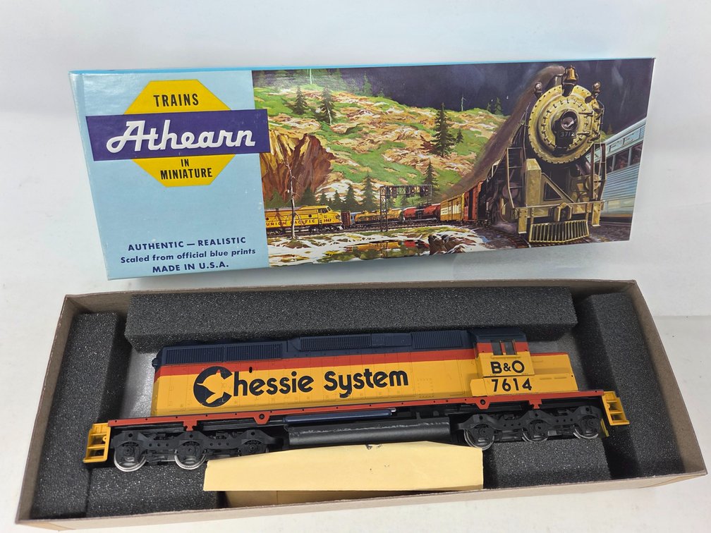 HO Scale Athearn Chessie System B-O #7614 Locomotive