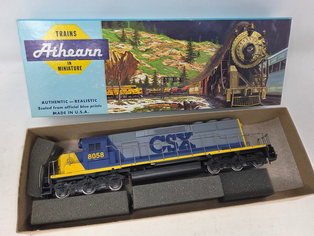 HO Scale Athearn CSX #8058 Locomotive