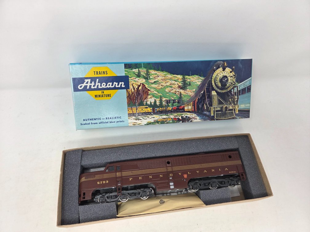 HO Scale Athearn Pennsylvania #5753 Engine