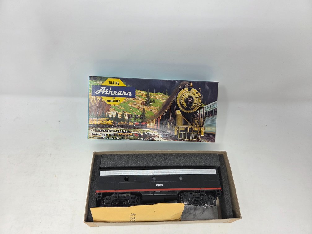 HO Scale Athearn #6169 Passenger Car