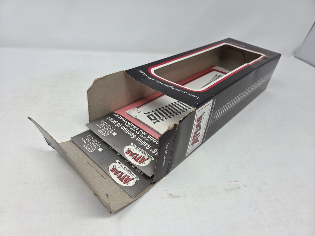 2 - Packs of HO Scale #833 Atlas 18 in. Radius Tracks (6 pcs.)