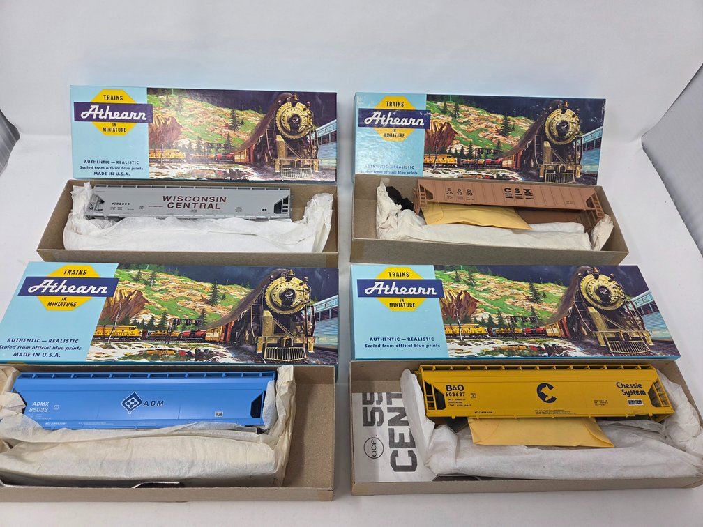 4 HO Scale Athearn Rolling Stock Model Kits