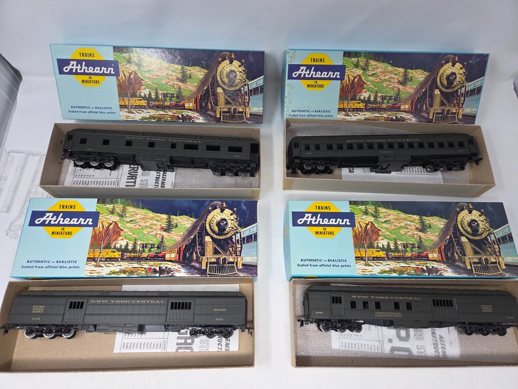 4 HO Scale Athearn Rolling Stock Model Kits