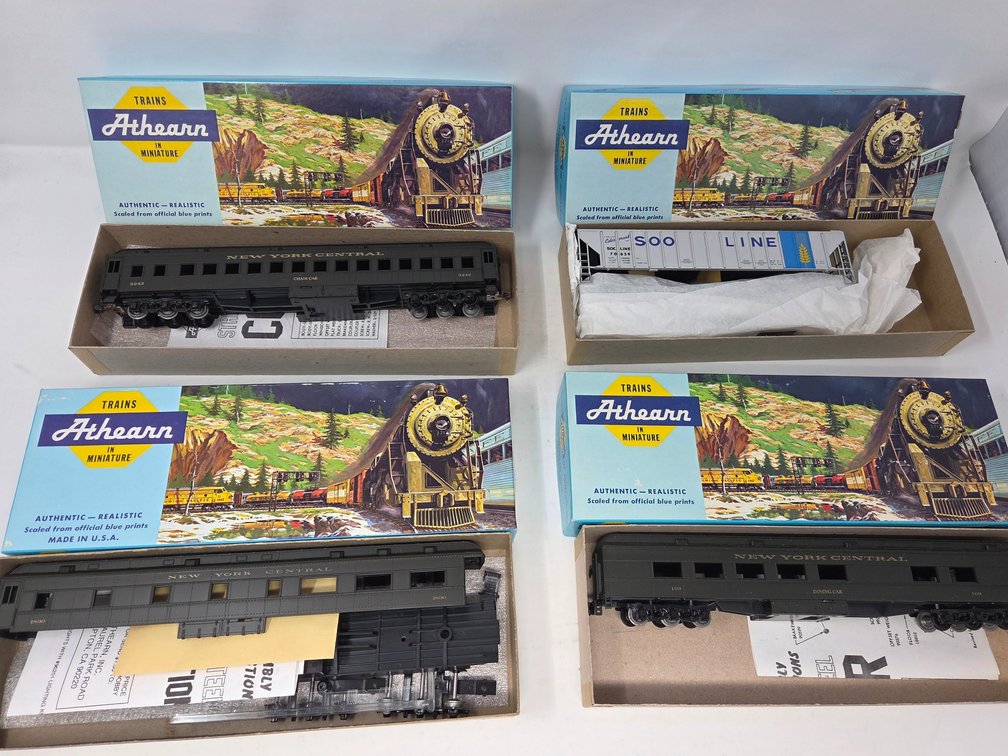 4 HO Scale Athearn Rolling Stock Model Kits