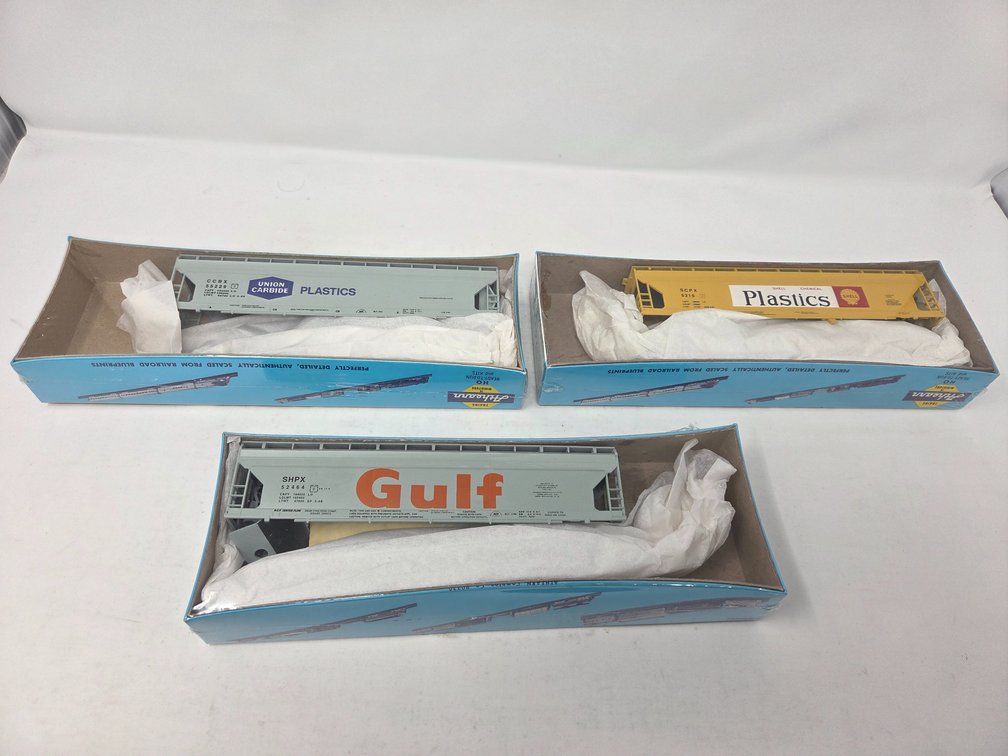 3 HO Scale Athearn Rolling Stock Model Kits