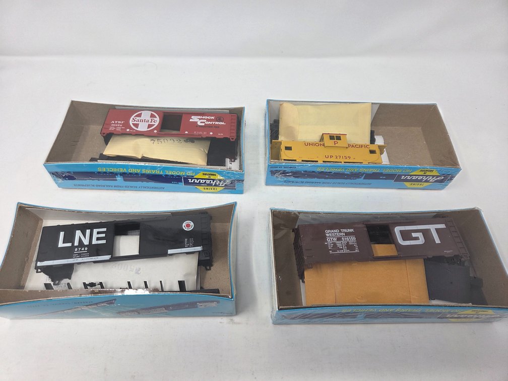 4 HO Scale Athearn Rolling Stock Model Kits