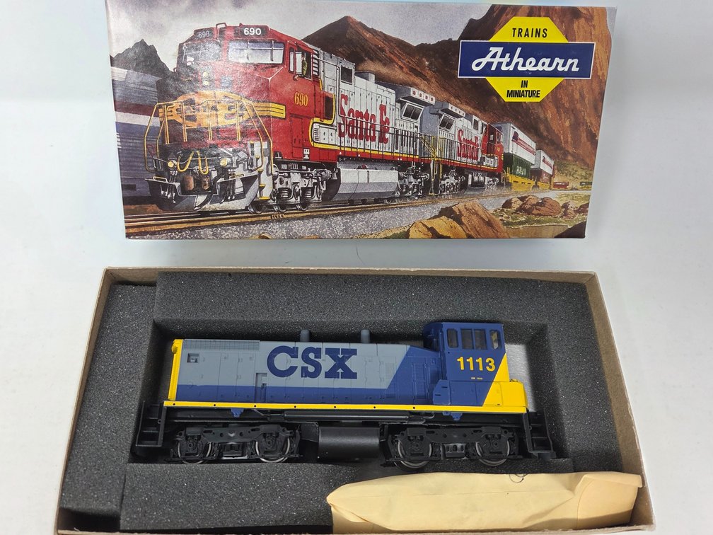 HO Scale Athearn CSX #1113 Engine