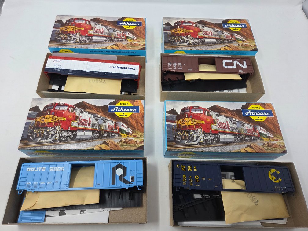 4 HO Scale Athearn Rolling Stock Model Kits