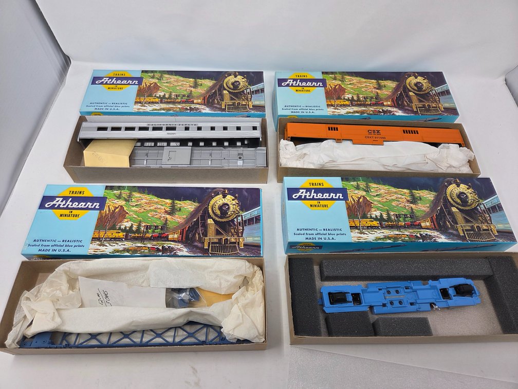 4 HO Scale Athearn Rolling Stock Model Kits