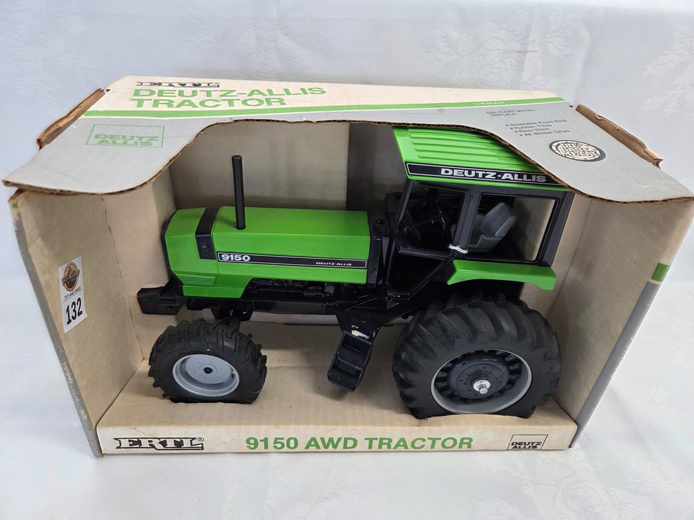 Deutz - Allis 9150 Tractor w/Cab