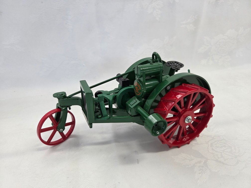 Allis Chalmers 10-18 Scale Models Tractor