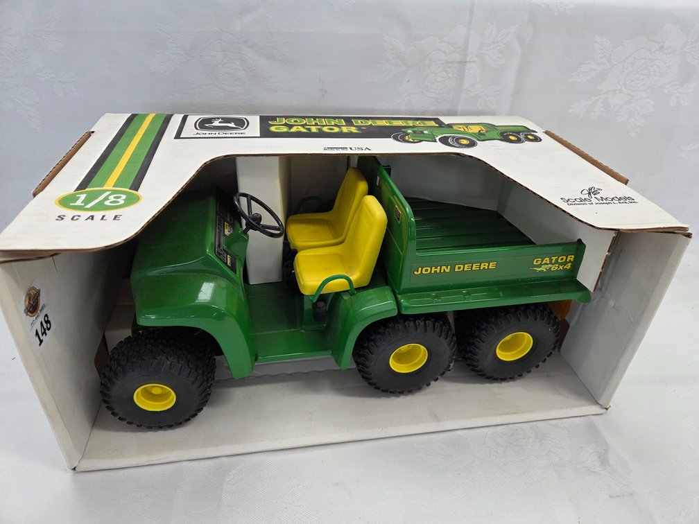 JD Gator 1/8 scale