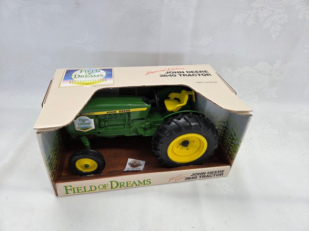 JD 2640 Tractor