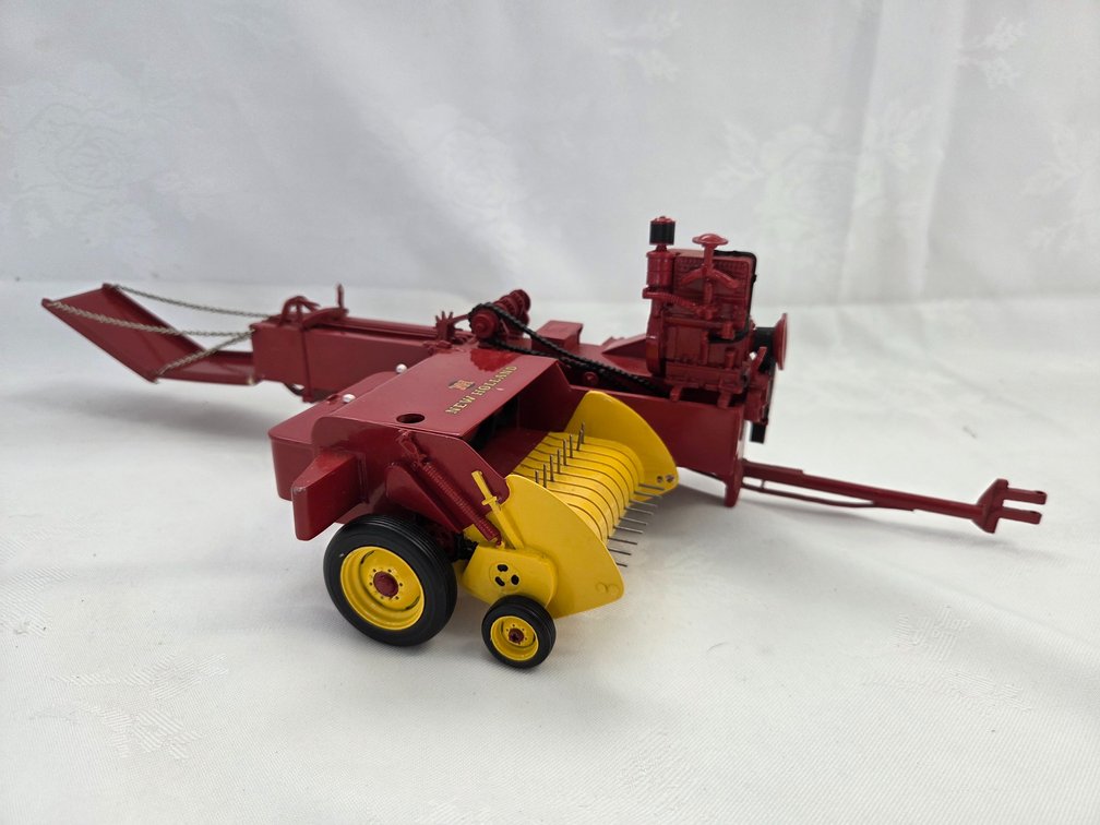 New Holland 66 Baler