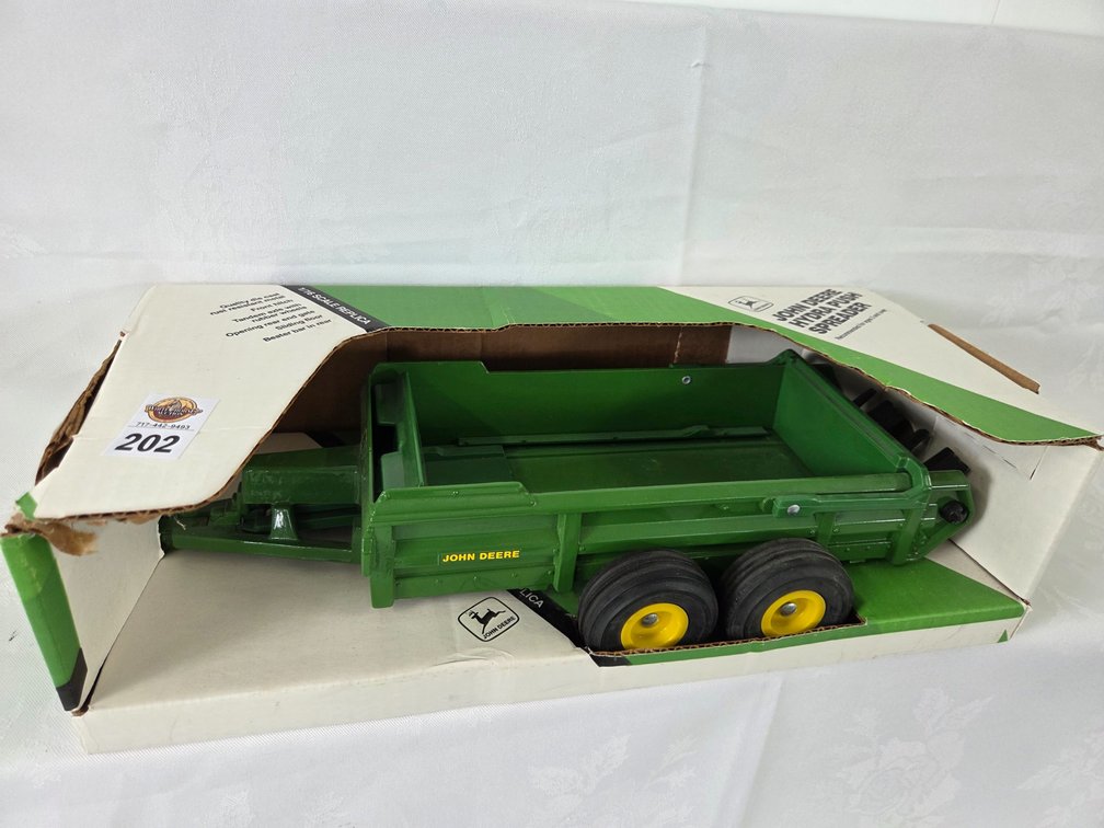 JD Hydra Push Spreader