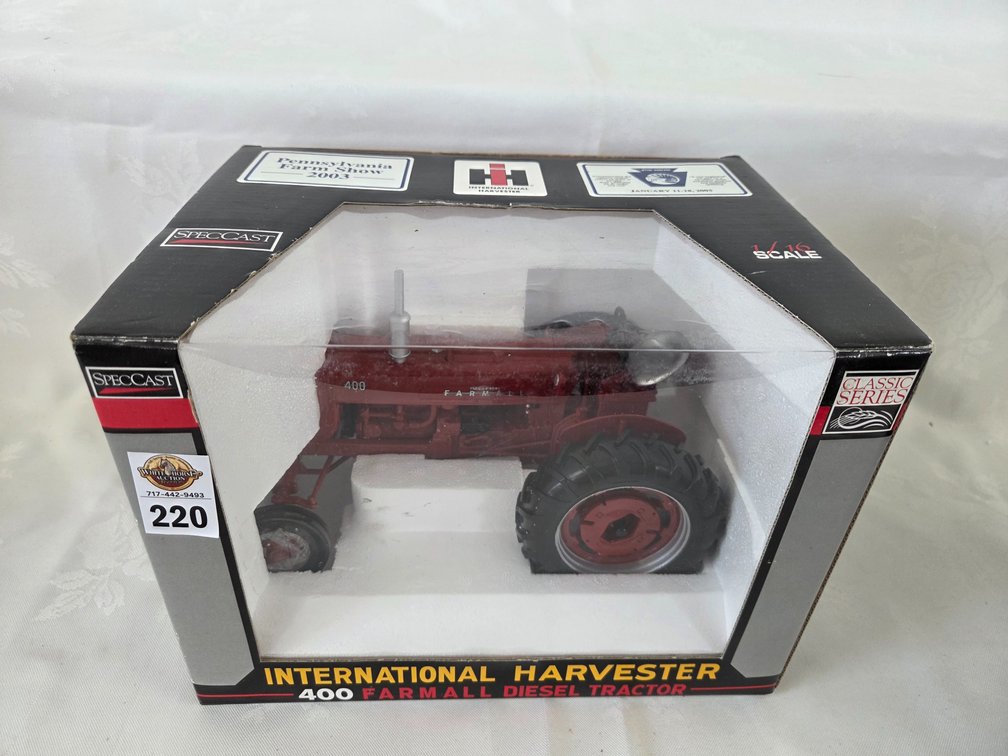 Farmall 400 Diesel Tractor SpecCast