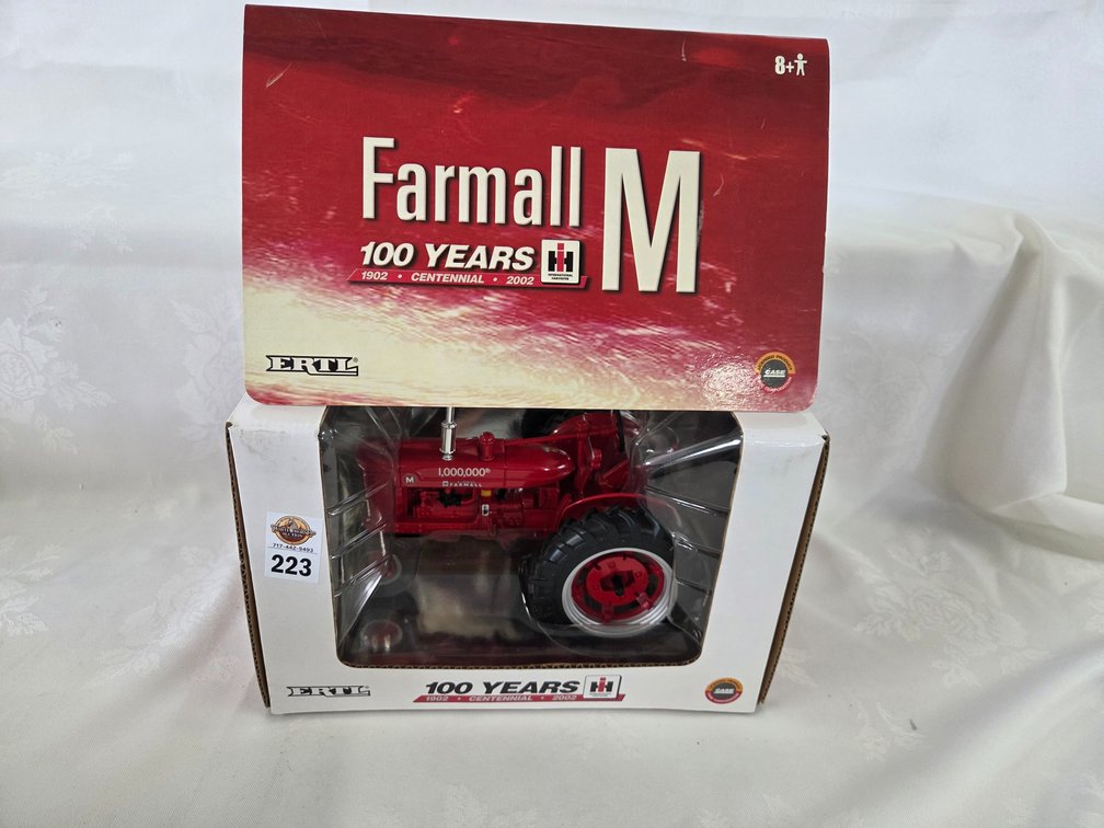 Farmall M 100 Years Tractor